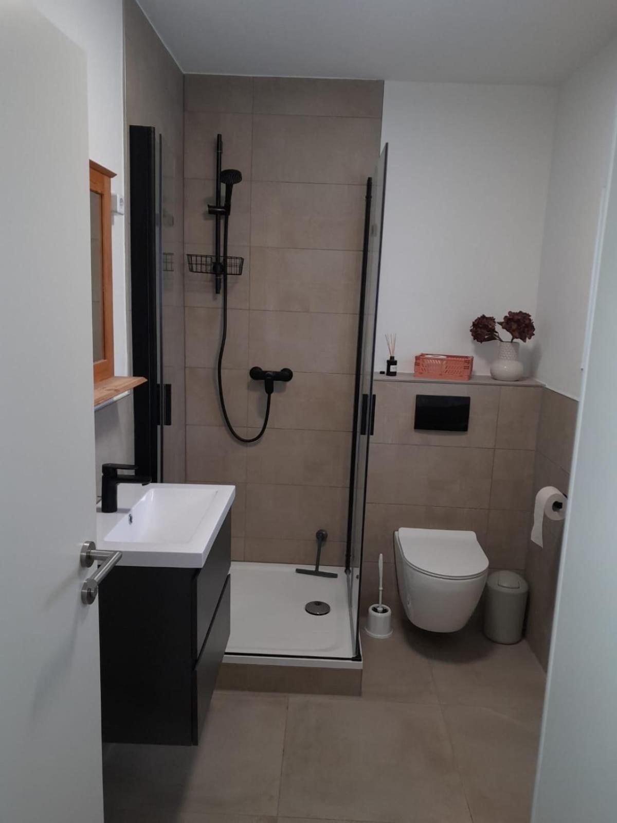 אמדן Ferienhaus Sieglinde Mit Deichblick מראה חיצוני תמונה